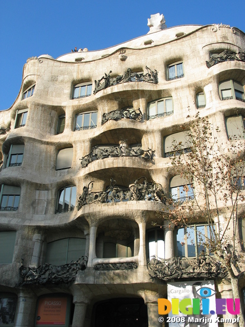 20909 Balconies at La Pedrera